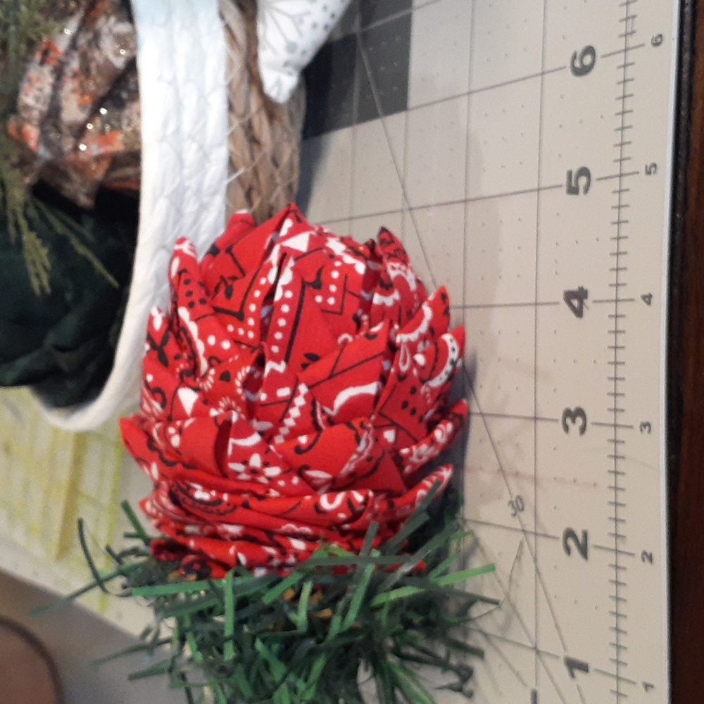 # 4 Quilted Pinecone Shaped Christmas 🎄.  Handmade, approximately 3"x4.5"  NWOT
